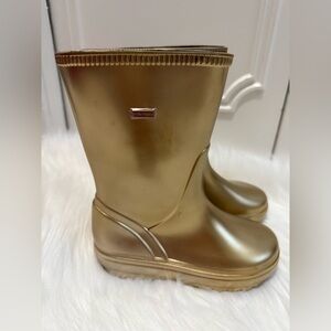 DOLCE & GABBANA Girls Gold PVC Pull On Rain Boots